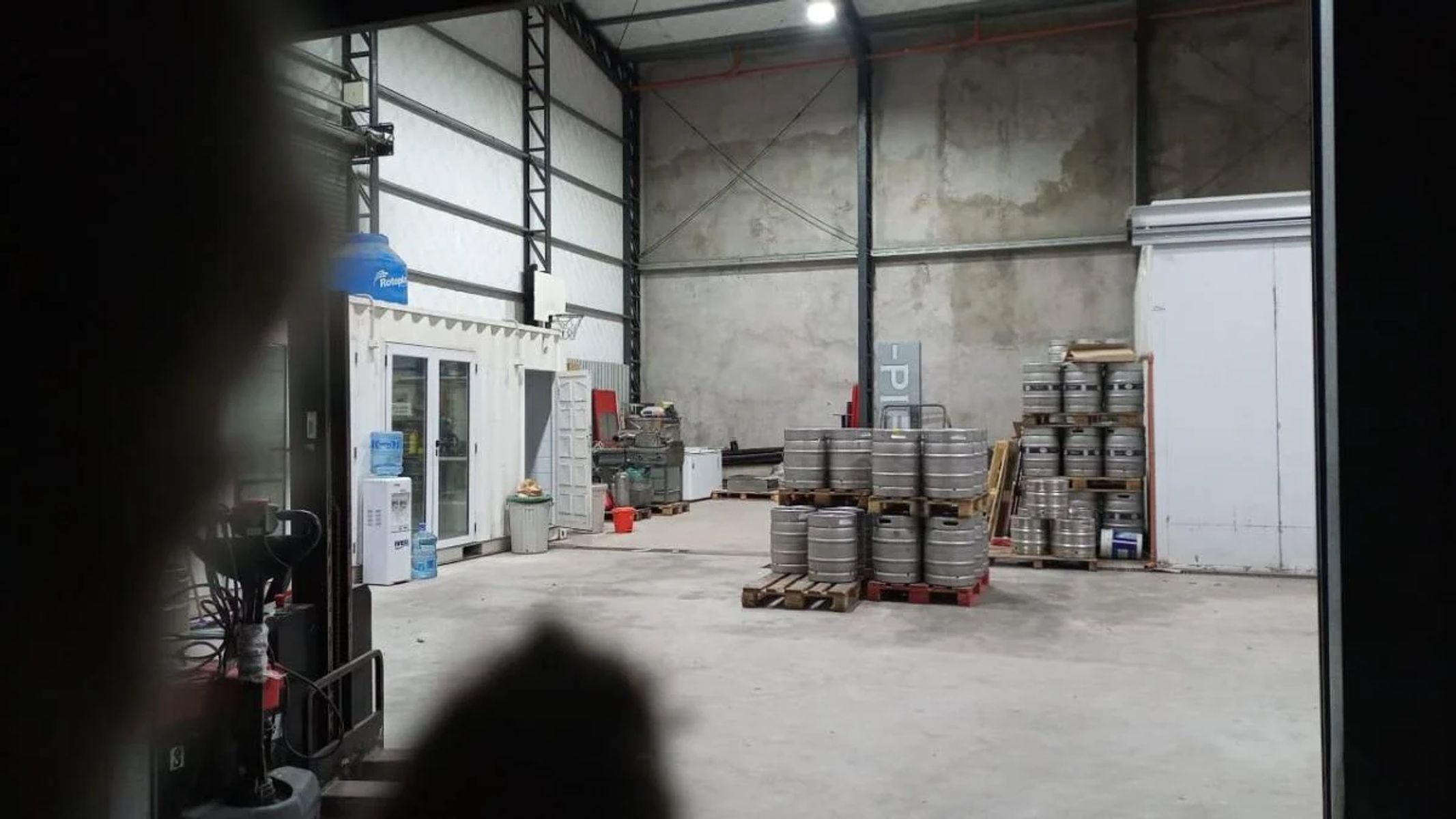 ALQUILER - IMPORTANTE GALPÓN EN PARQUE INDUSTRIAL EBAPI - CON REFRIGERACIÓN - 3