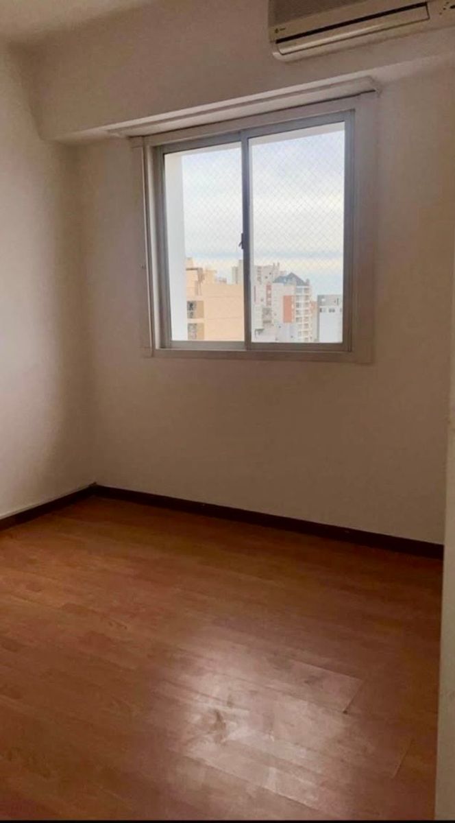 ALQUILER - DEPTO. 3 AMBIENTES C/BALCÓN CORRIDO - PISO 11 AL FRENTE - 6