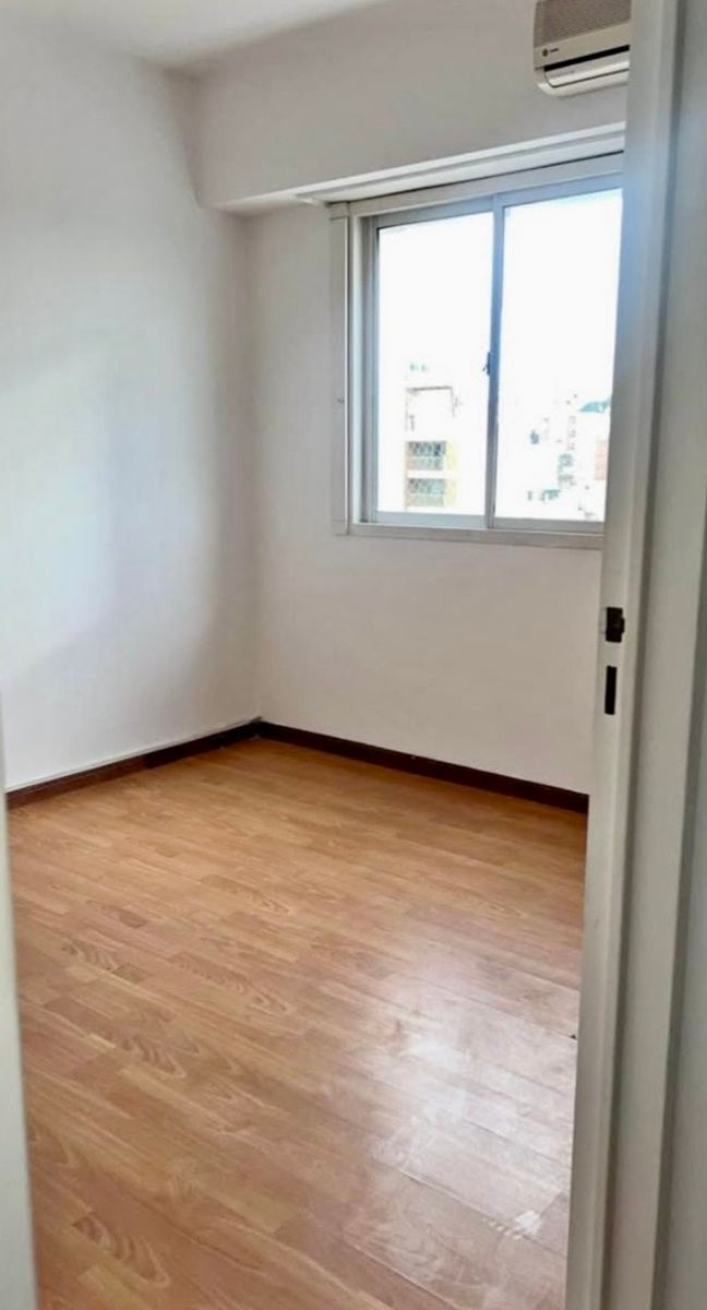 ALQUILER - DEPTO. 3 AMBIENTES C/BALCÓN CORRIDO - PISO 11 AL FRENTE - 7