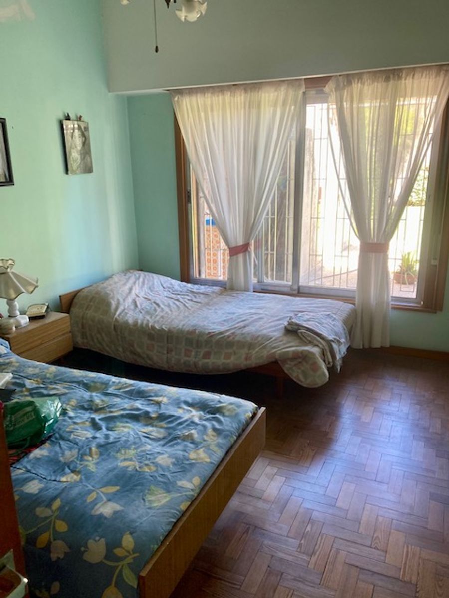 VENTA - CASA 4 AMBIENTES EN LOTE PROPIO - 330 M2 TOTALES — foto 7