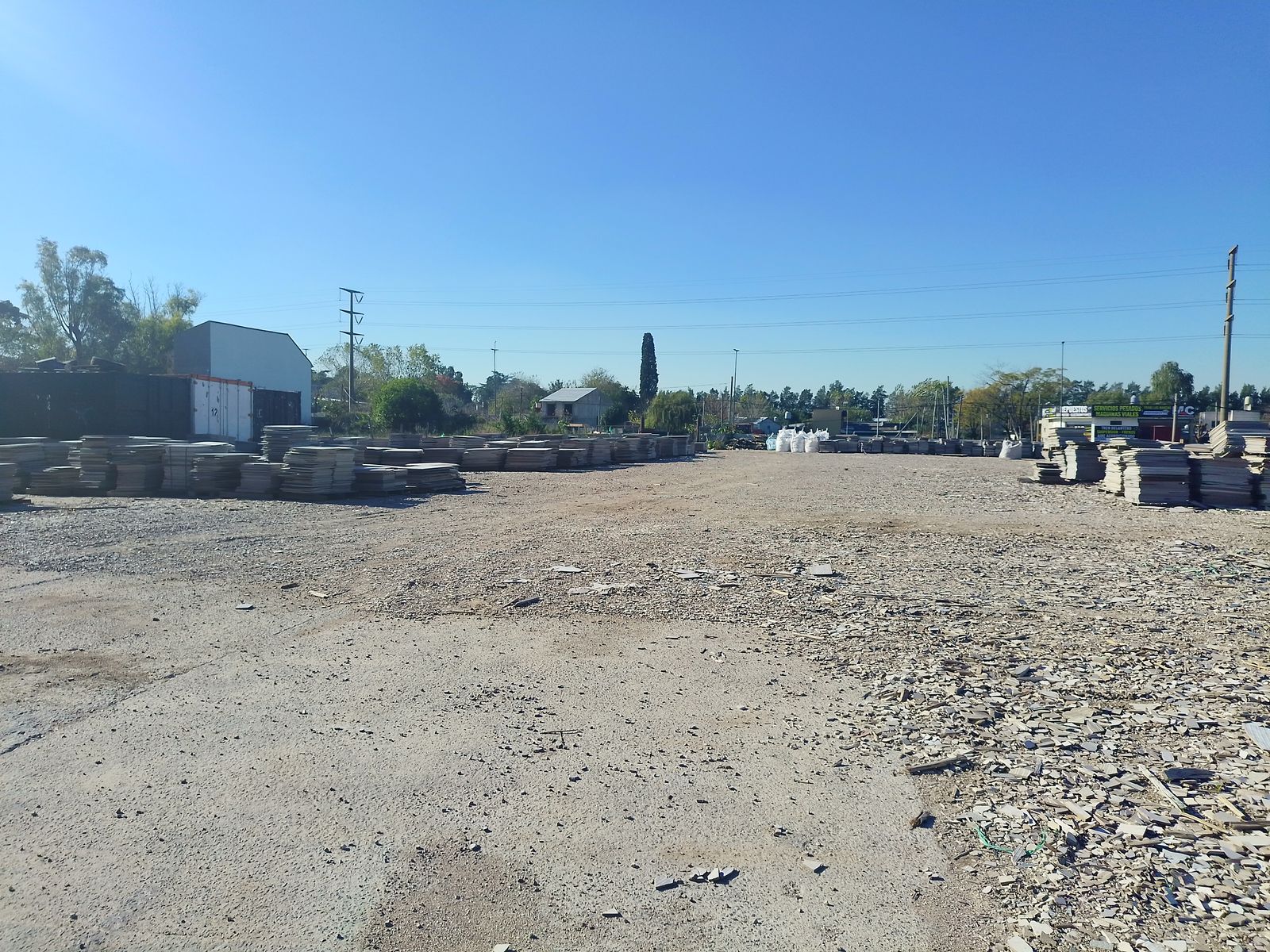 ALQUILER - IMPORTANTE PREDIO EN BERAZATEGUI - 5.000 M2 APROXIMADOS - 5