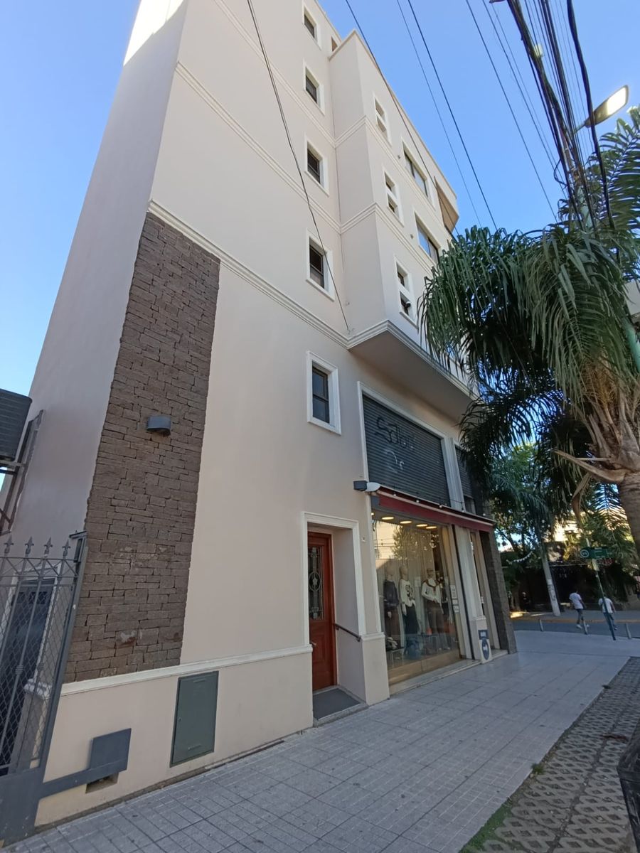 ALQUILER - DEPARTAMENTO 2 AMBIENTES EN EDIFICIO - IMPECABLE - 2