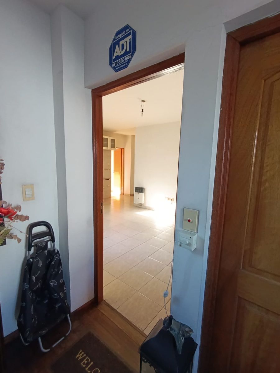 ALQUILER - DEPARTAMENTO 2 AMBIENTES EN EDIFICIO - IMPECABLE - 5