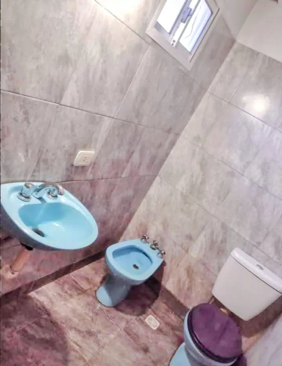 ALQUILER - AMPLIO LOCAL COMERCIAL SOBRE AVENIDA - 2 PLANTAS - 16