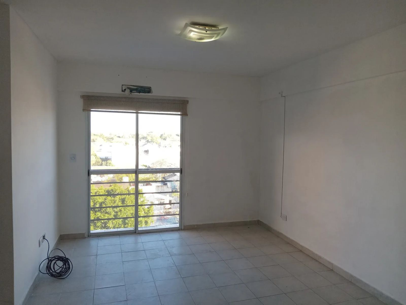ALQUILER - ACOGEDOR DEPARTAMENTO 2 AMBIENTES C/COCHERA - MORÓN CENTRO - 4