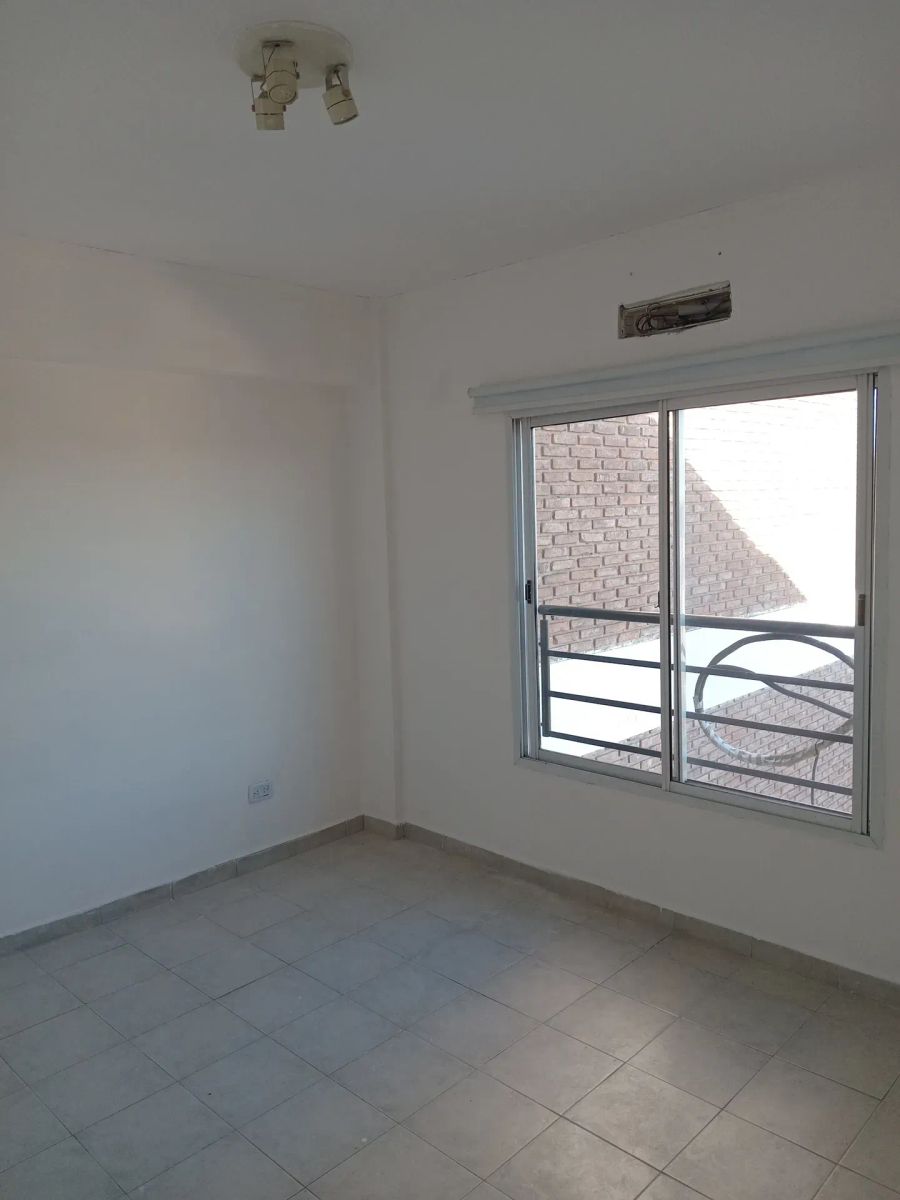 ALQUILER - ACOGEDOR DEPARTAMENTO 2 AMBIENTES C/COCHERA - MORÓN CENTRO - 7