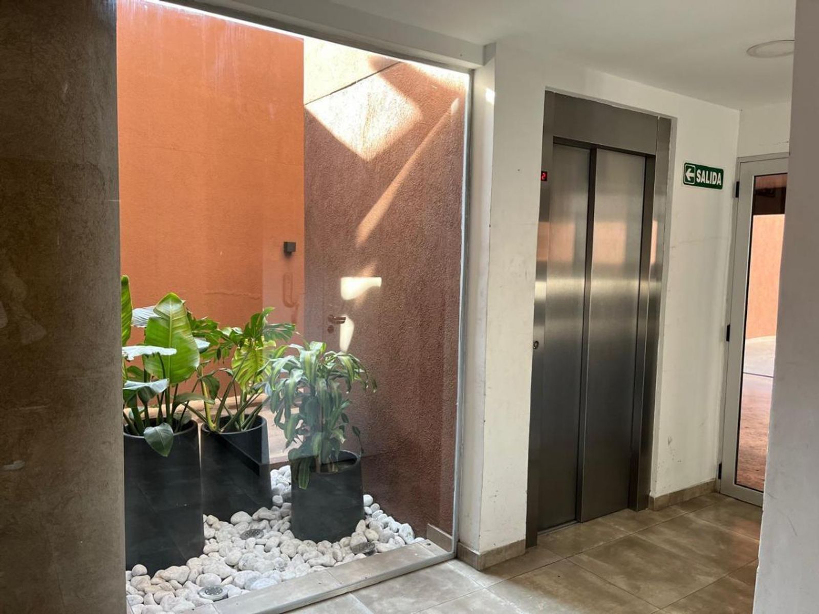 ALQUILER - EXCELENTE DEPARTAMENTO 2 AMBIENTES EN MORÓN CENTRO - EN IMPECABLE ESTADO - 4
