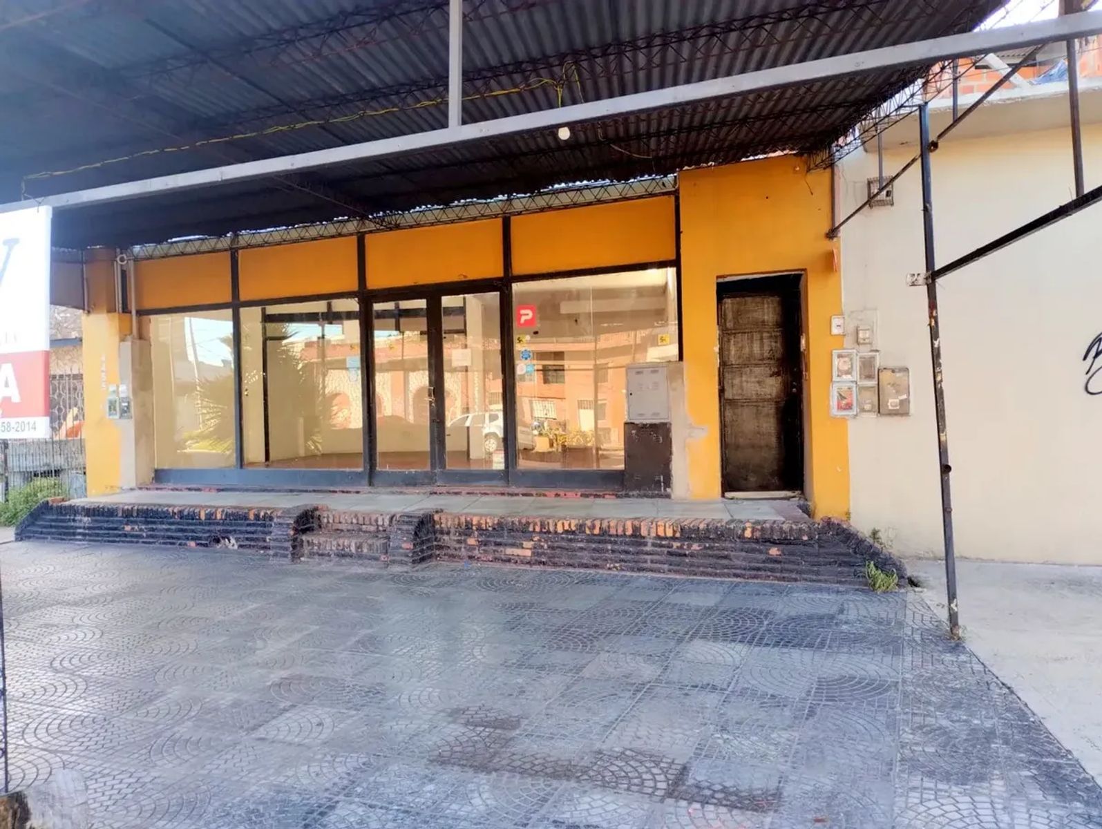 ALQUILER - LOCAL COMERCIAL DE 170 M2 - CIUDADELA CENTRO - 2