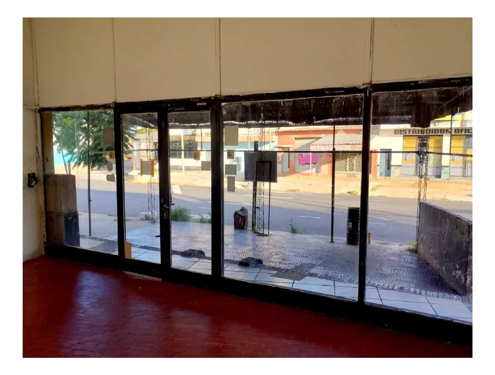 ALQUILER - LOCAL COMERCIAL DE 170 M2 - CIUDADELA CENTRO - 3