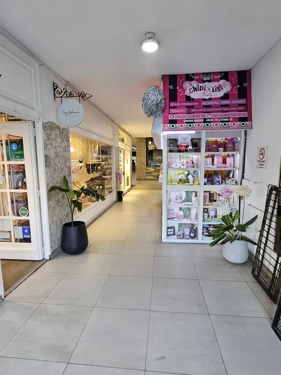 ALQUILER - LOCAL COMERCIAL EN GALERÍA - IMPECABLE ESTADO - 8
