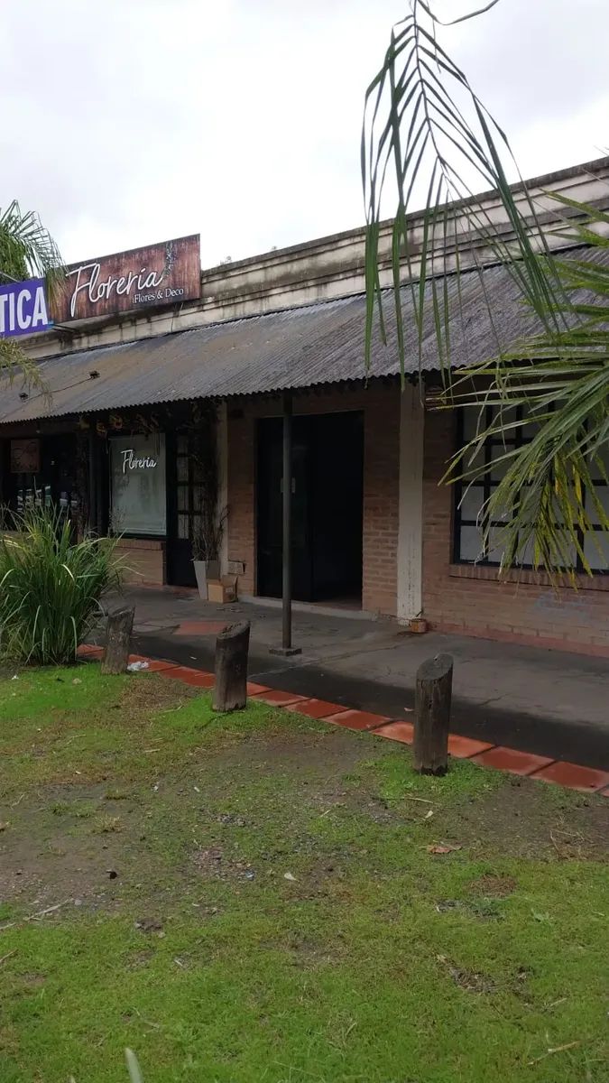 ALQUILER - LOCAL COMERCIAL DE 27 M2 - UBICACIÓN COMERCIAL - 2