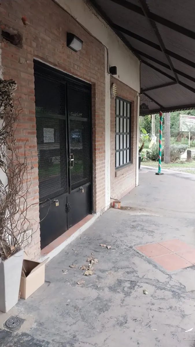ALQUILER - LOCAL COMERCIAL DE 27 M2 - UBICACIÓN COMERCIAL - 3