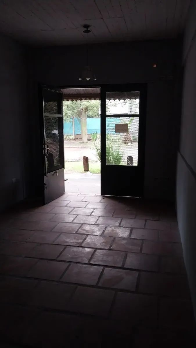 ALQUILER - LOCAL COMERCIAL DE 27 M2 - UBICACIÓN COMERCIAL - 6