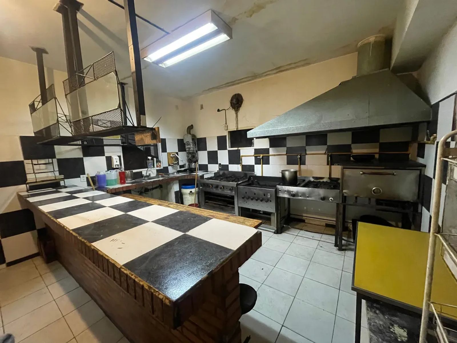 ALQUILER - LOCAL COMERCIAL AMPLIO DE 56 M2 - LOMAS DE ZAMORA — foto 4