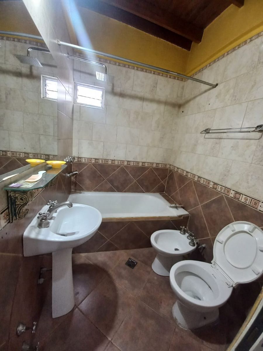 ALQUILER - DEPARTAMENTO 3 AMBIENTES EN PRIMER PISO - 6