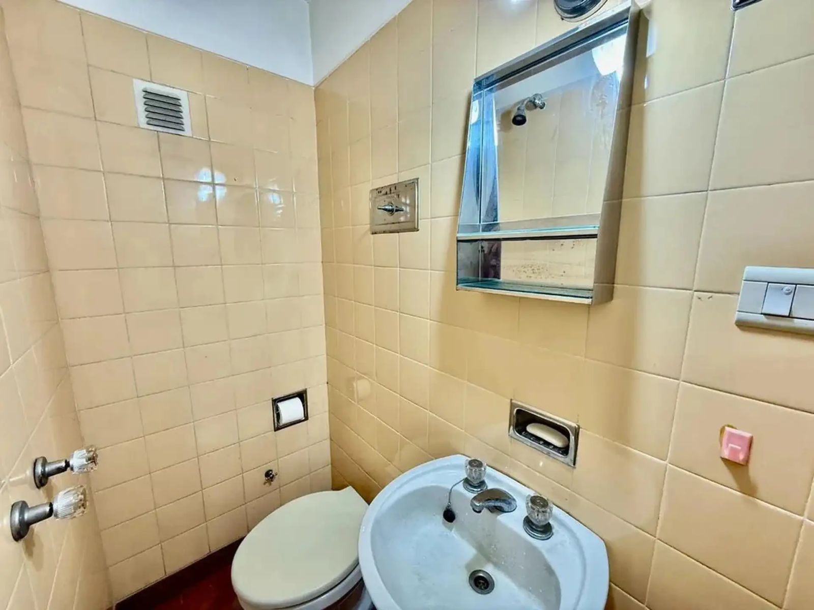 VENTA - DEPARTAMENTO 4 AMBIENTES IMPECABLE - PISO 10 - 22