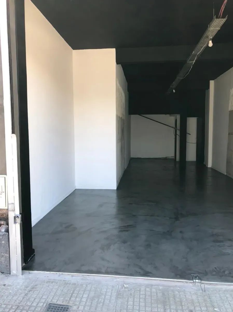 ALQUILER - LOCAL COMERCIAL AMPLIO - TEMPERLEY - 3