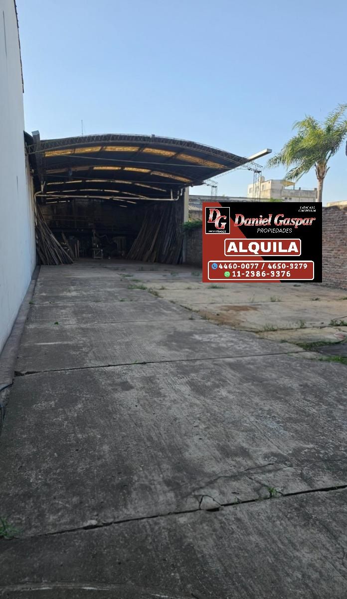ALQUILER - GRAN GALPÓN / DEPÓSITO EN EL CENTRO DE TAPIALES - 1
