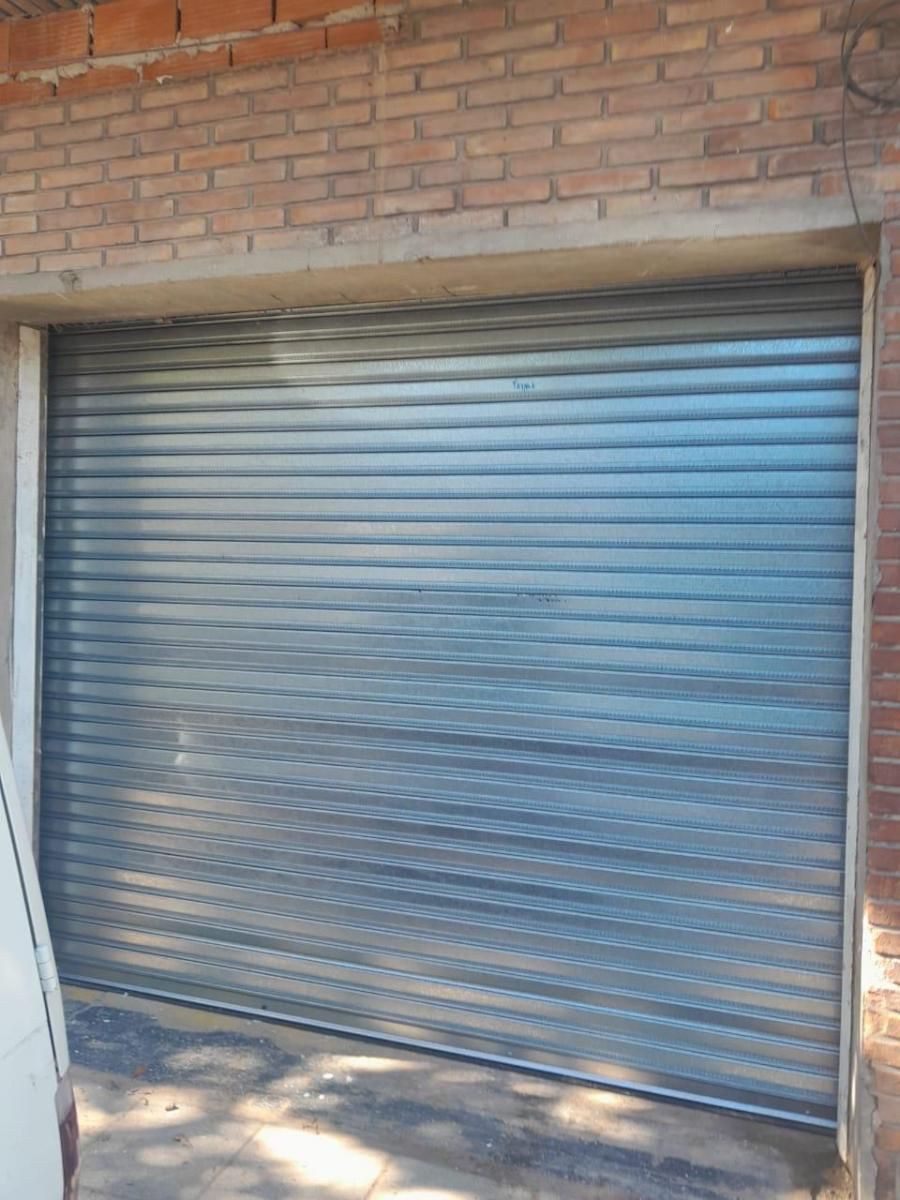 ALQUILER - LOCAL COMERCIAL DE GRANDES DIMENSIONES - REFACCIONADO A NUEVO - 2