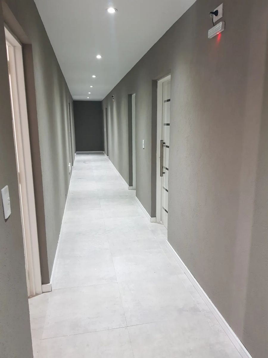 ALQUILER - MONOAMBIENTE EN PRIMER PISO - IMPECABLE ESTADO - 6