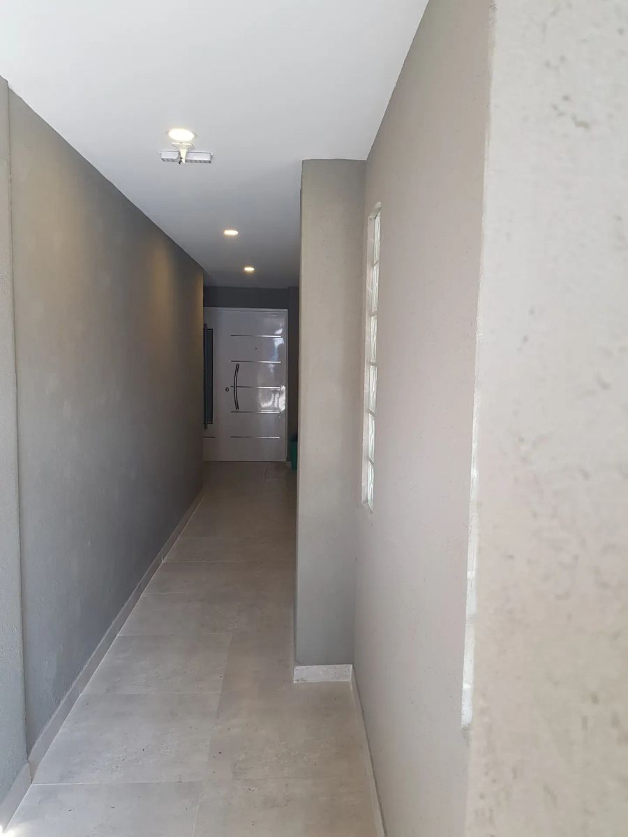 ALQUILER - MONOAMBIENTE EN PRIMER PISO - IMPECABLE ESTADO - 14