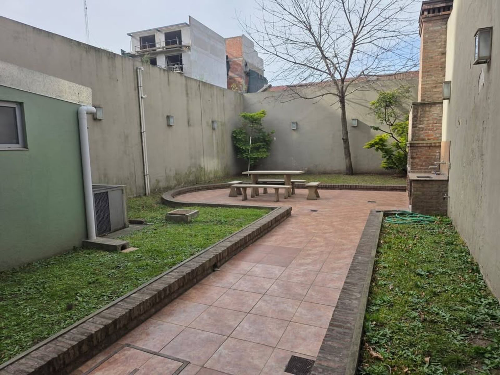 ALQUILER - DEPARTAMENTO 2 AMBIENTES AL FRENTE - SEMIPISO - 14