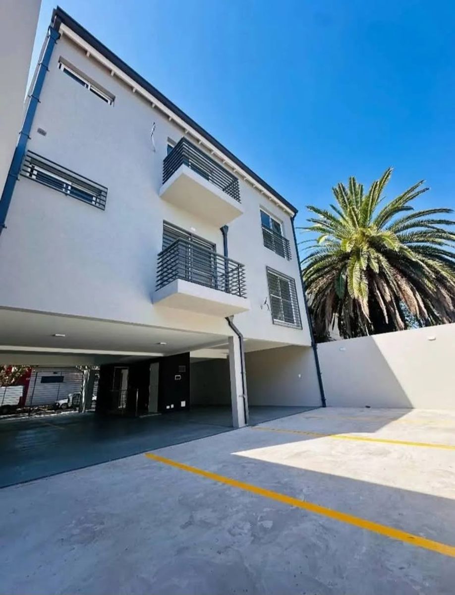 ALQUILER - DEPARTAMENTO MONOAMBIENTE CON COCHERA - EN IMPECABLES CONDICIONES - 2