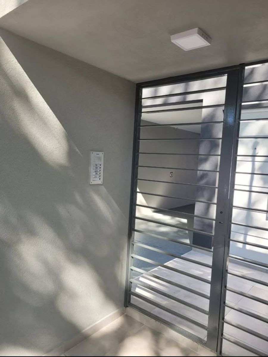 ALQUILER - DEPARTAMENTO MONOAMBIENTE CON COCHERA - EN IMPECABLES CONDICIONES - 9