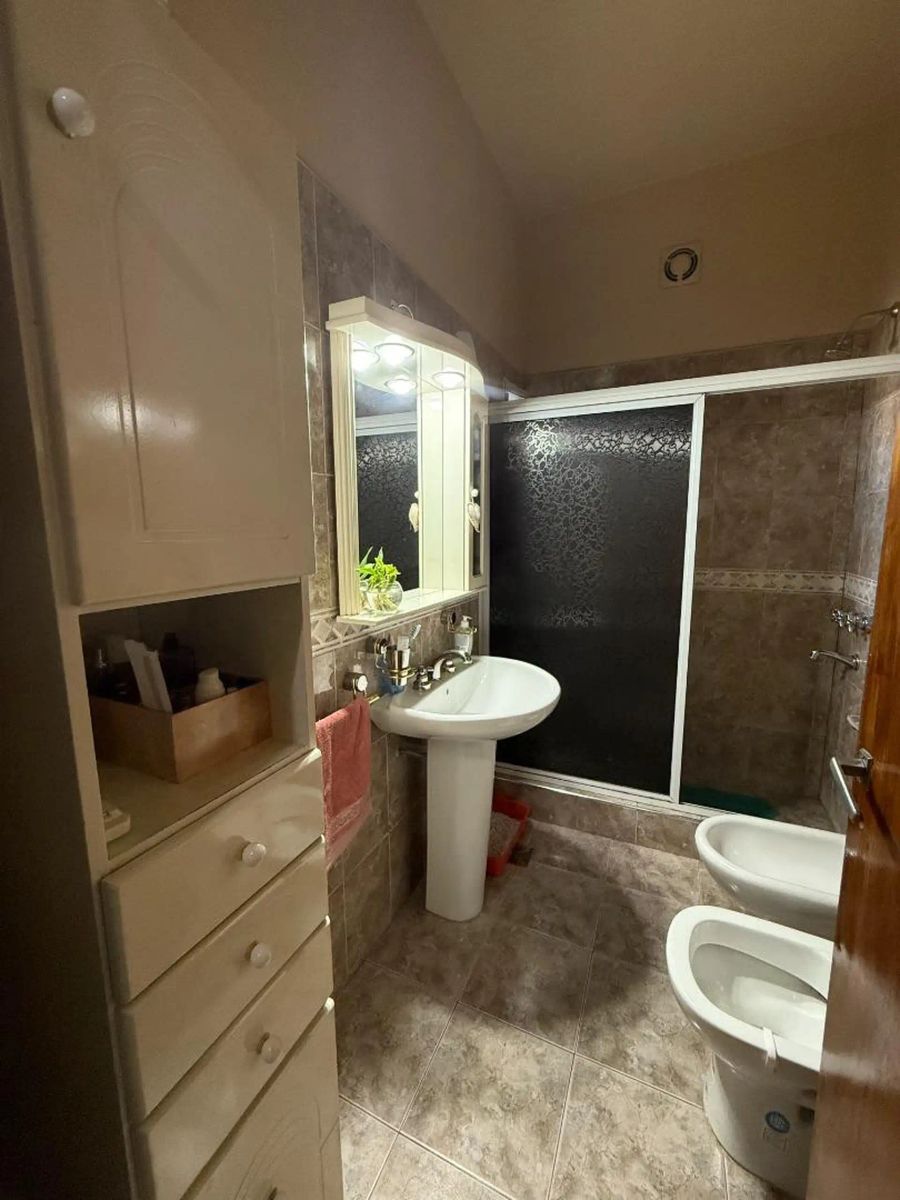 VENTA - CASA 3 AMBIENTES EN IMPECABLE ESTADO - MORÓN CENTRO - 13