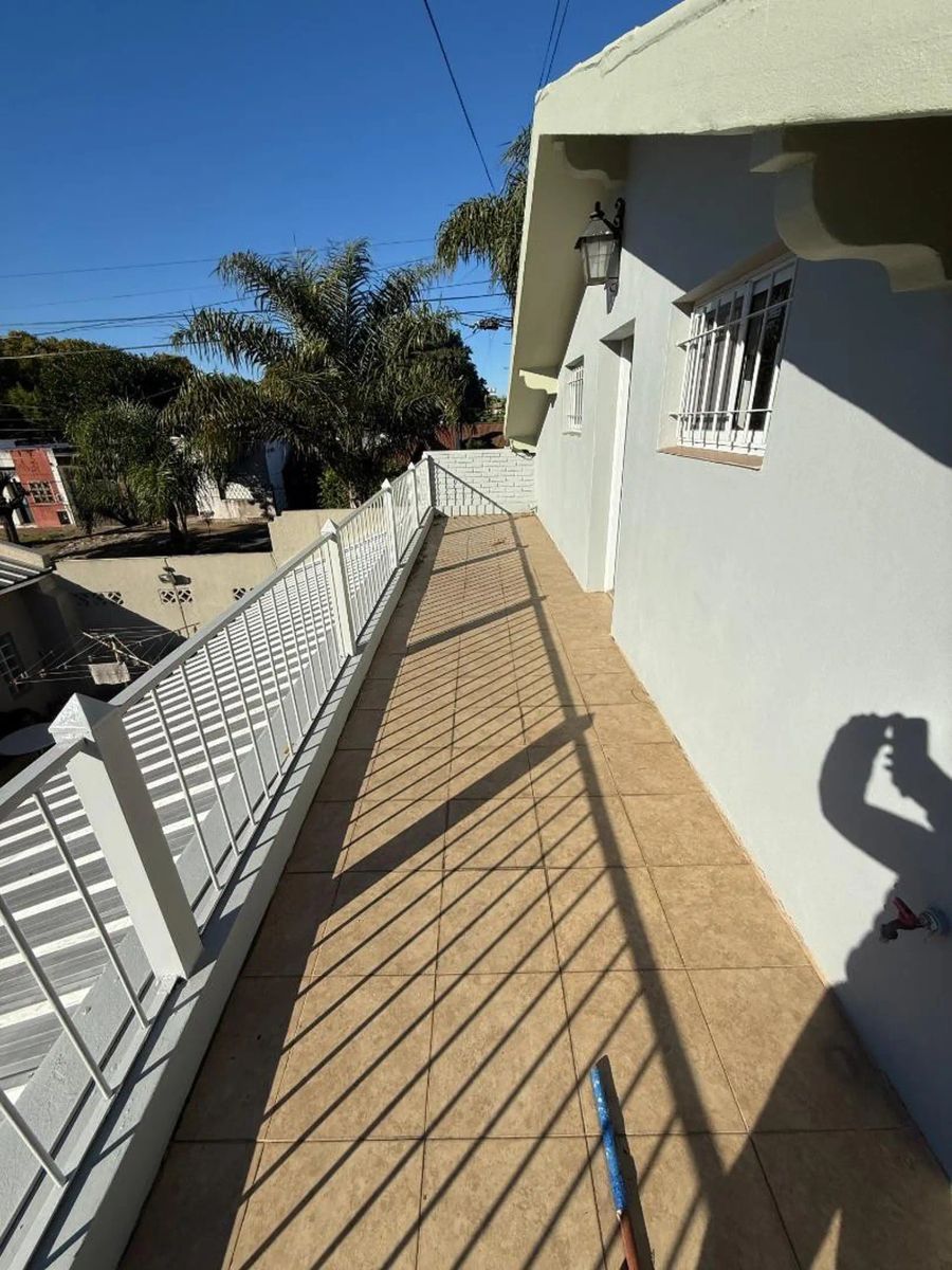 VENTA - CASA 3 AMBIENTES EN IMPECABLE ESTADO - MORÓN CENTRO - 19