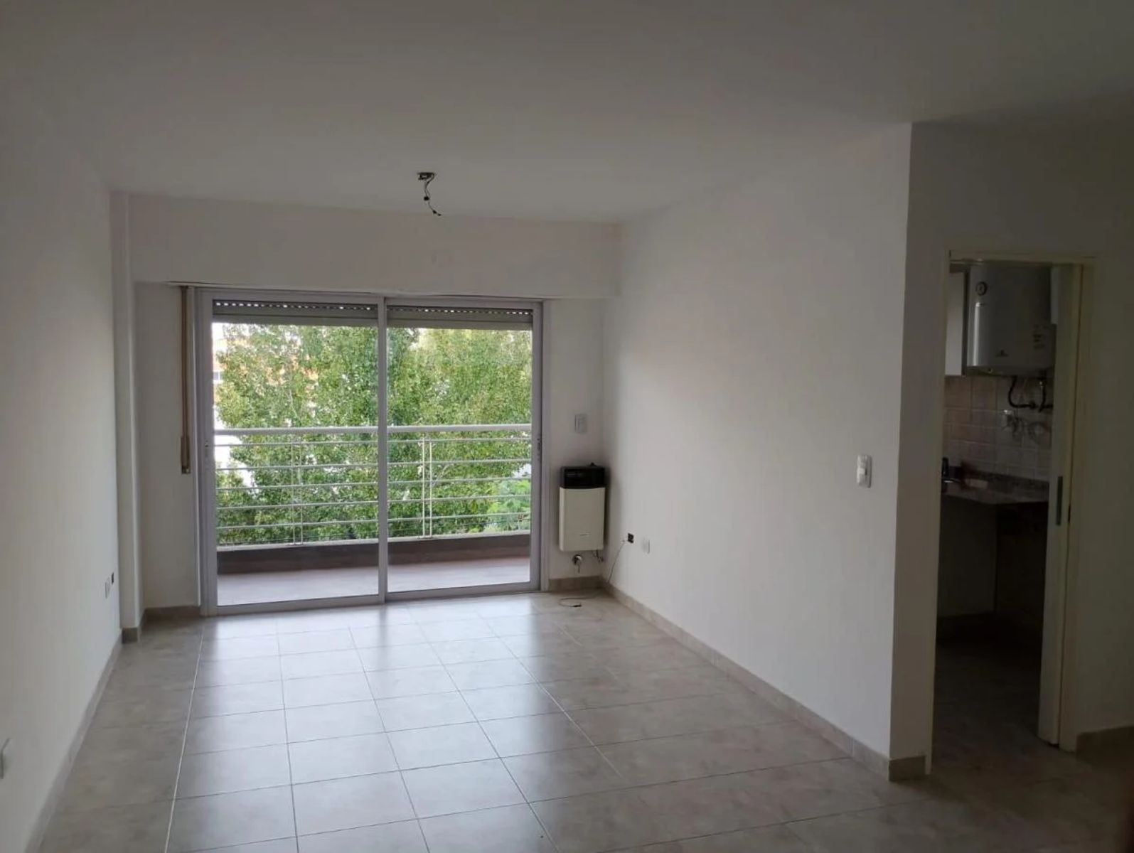 ALQUILER - DEPARTAMENTO MONOAMBIENTE AMPLIO - MORÓN - 2