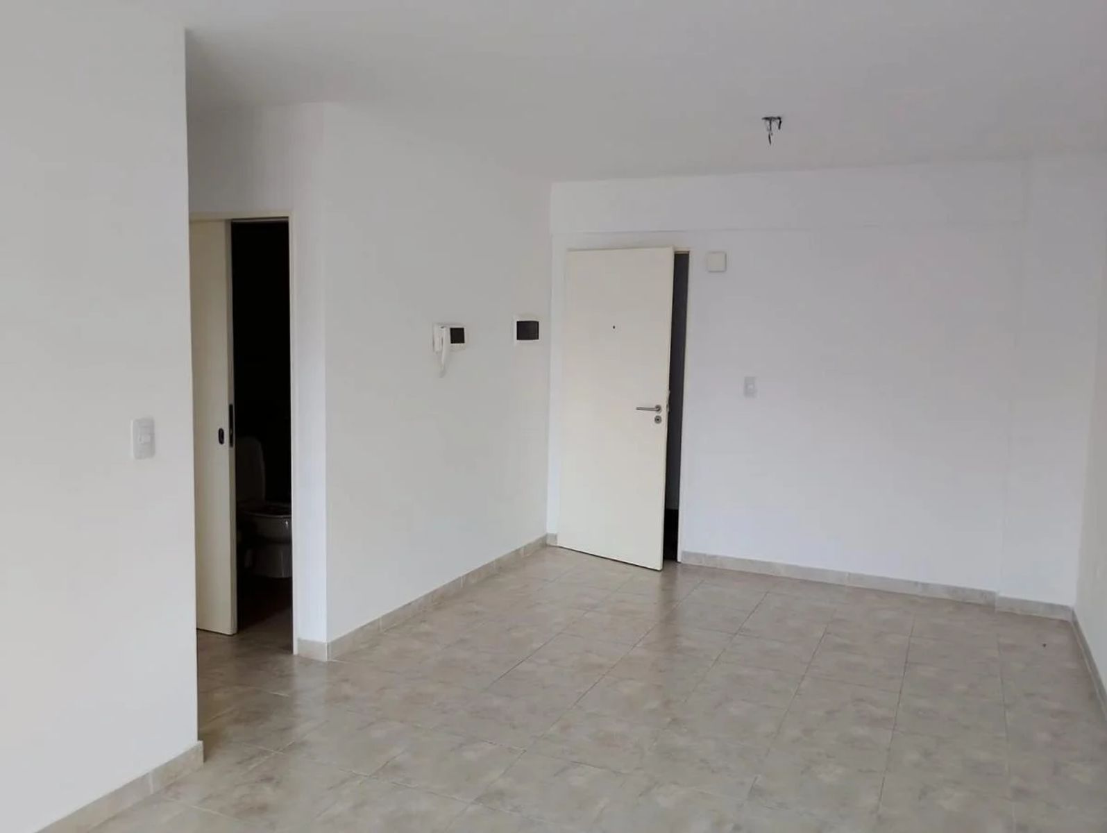 ALQUILER - DEPARTAMENTO MONOAMBIENTE AMPLIO - MORÓN - 4