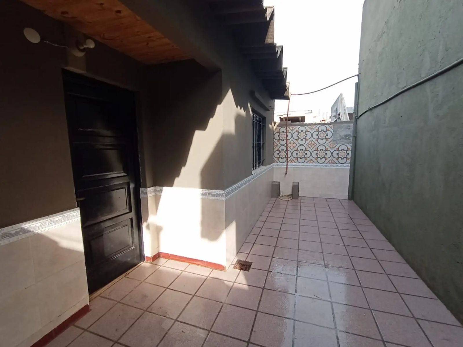 ALQUILER - DEPARTAMENTO 2 AMBIENTES C/PATIO - VILLA LUZURIAGA - 3