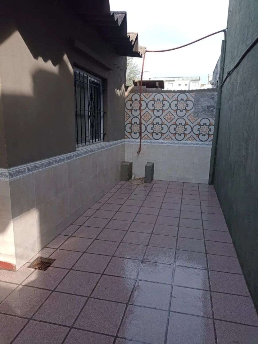 ALQUILER - DEPARTAMENTO 2 AMBIENTES C/PATIO - VILLA LUZURIAGA - 4
