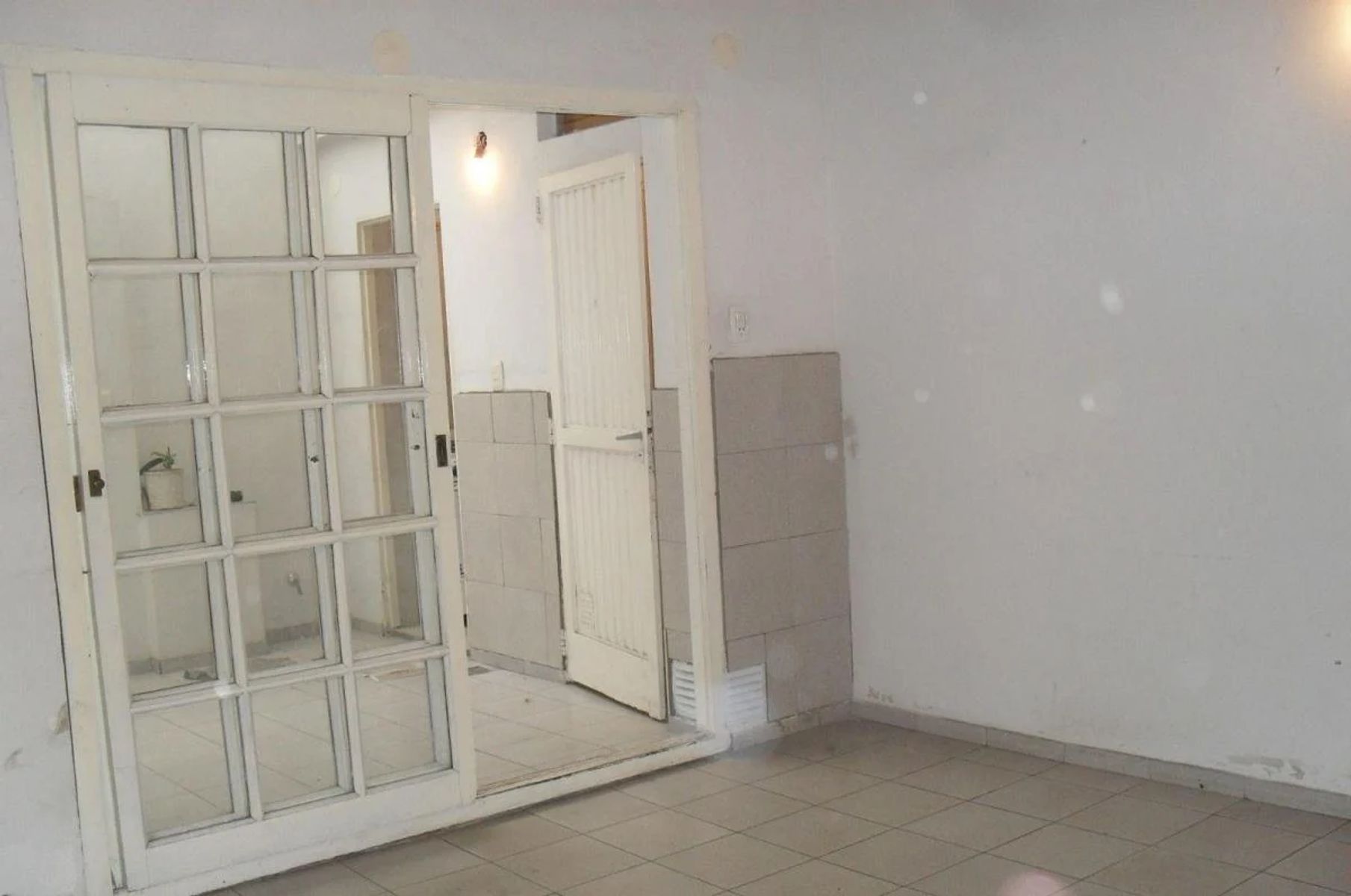 VENTA - ACOGEDOR DEPARTAMENTO TIPO PH 3 AMBIENTES - LANÚS ESTE - 2