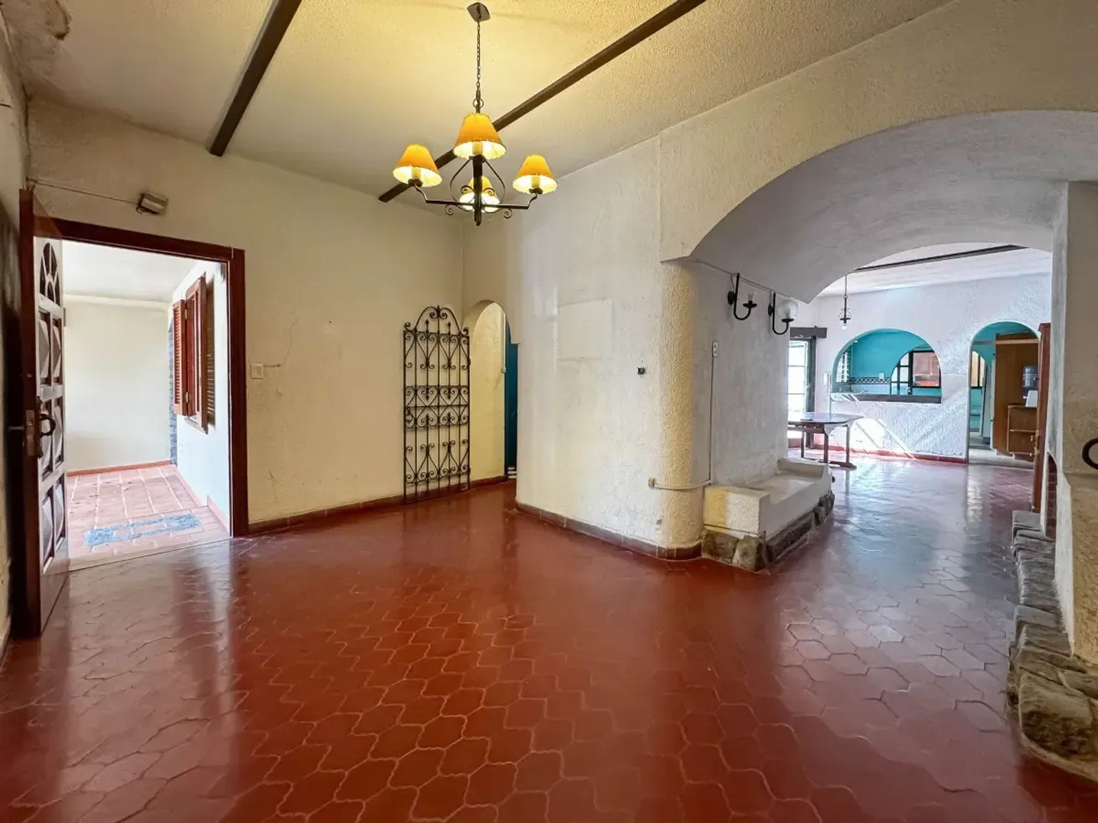 VENTA - GRAN CASA 3 AMBIENTES - CASTELAR CENTRO - 5