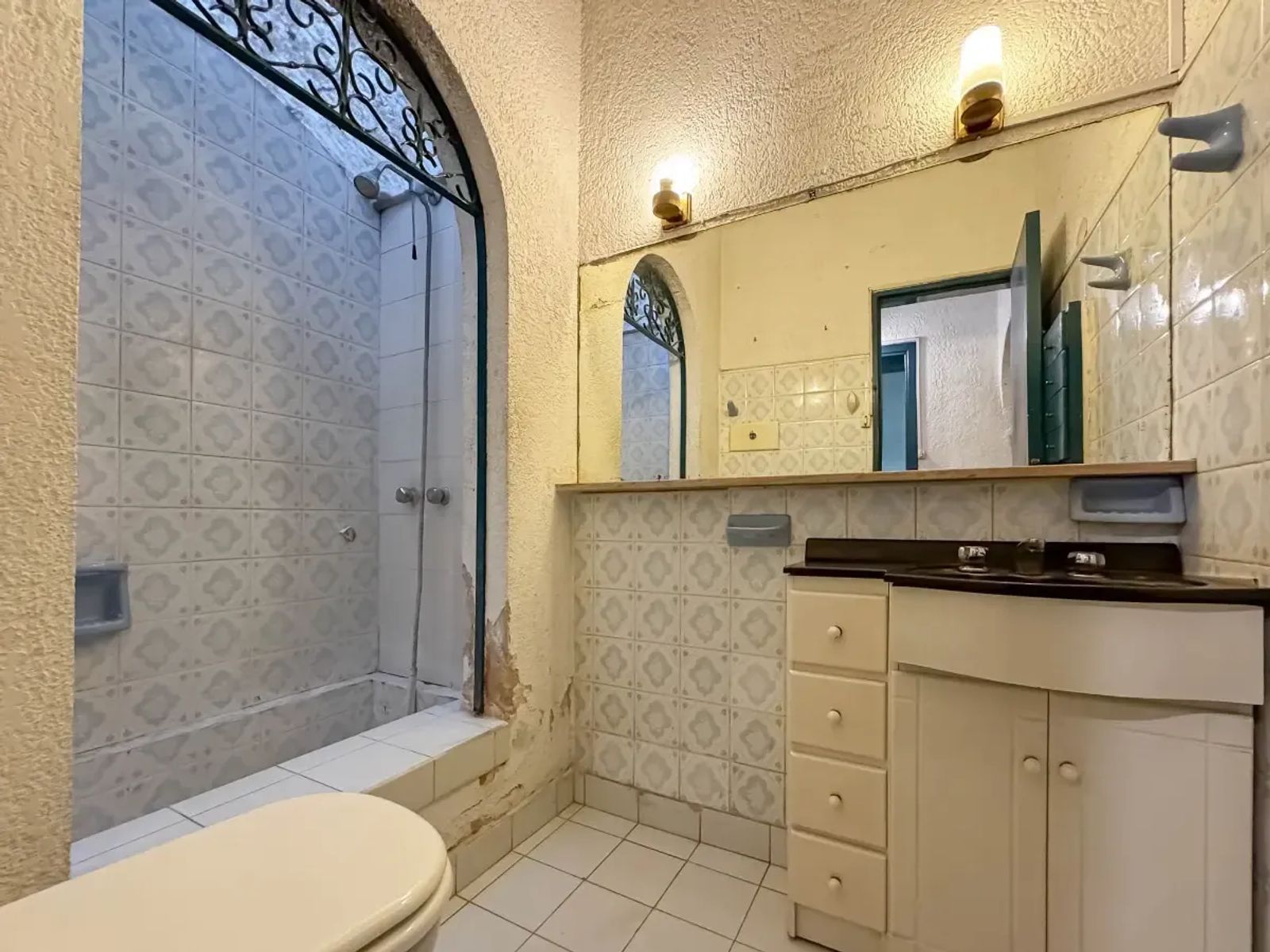 VENTA - GRAN CASA 3 AMBIENTES - CASTELAR CENTRO - 11