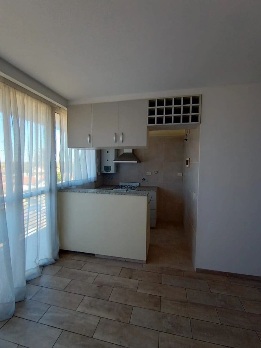 VENTA - EXCELENTE DEPARTAMENTO 2 AMBIENTES A ESTRENAR - CON COCHERA - 7