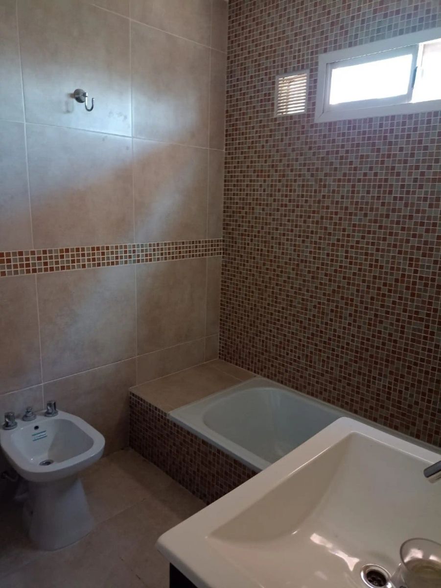 VENTA - EXCELENTE DEPARTAMENTO 2 AMBIENTES A ESTRENAR - CON COCHERA - 13