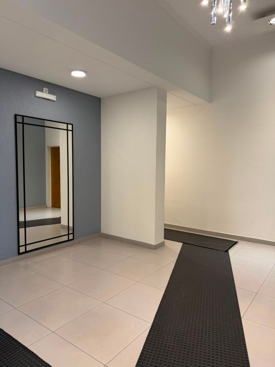ALQUILER - EXCELENTE DEPARTAMENTO MONOAMBIENTE EN ESTADO IMPECABLE - 5TO PISO - 4