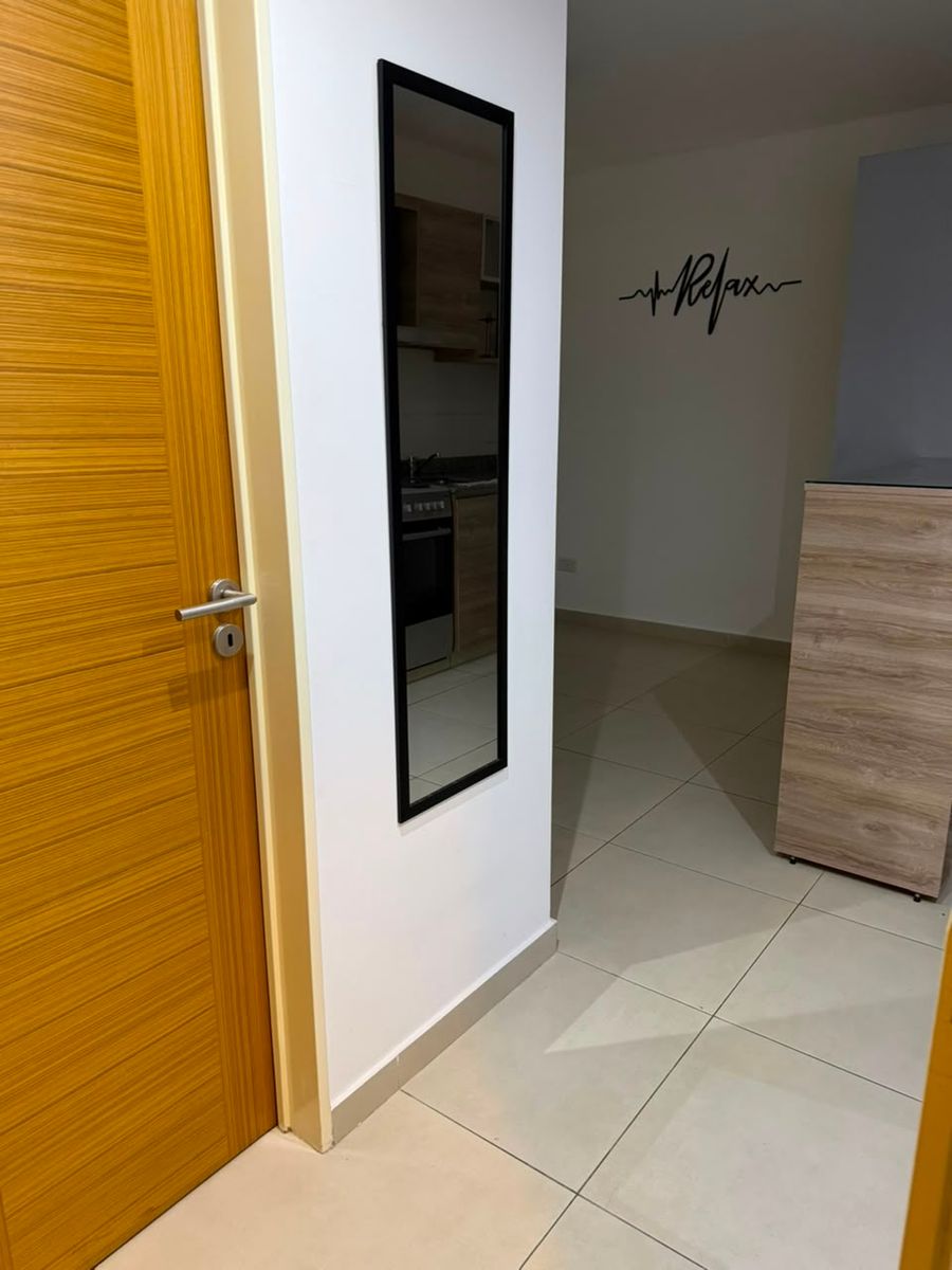 ALQUILER - EXCELENTE DEPARTAMENTO MONOAMBIENTE EN ESTADO IMPECABLE - 5TO PISO - 6
