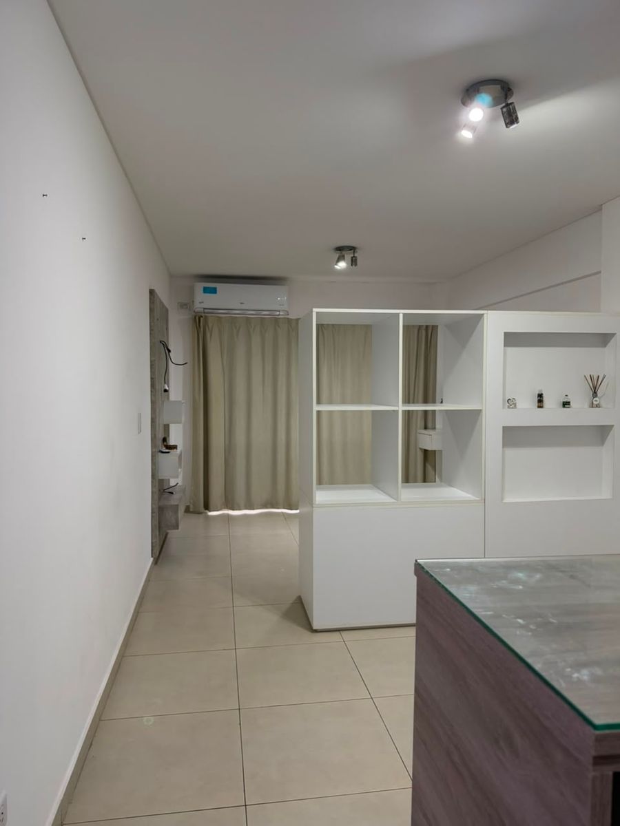 ALQUILER - EXCELENTE DEPARTAMENTO MONOAMBIENTE EN ESTADO IMPECABLE - 5TO PISO - 7