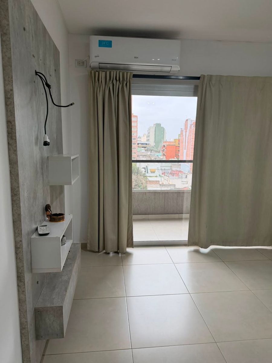 ALQUILER - EXCELENTE DEPARTAMENTO MONOAMBIENTE EN ESTADO IMPECABLE - 5TO PISO - 12