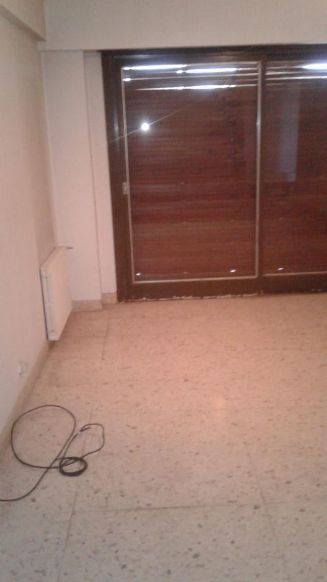 Coronel Pringles (B) Excelente departamento de 2 dormitorios con cochera. — foto 2