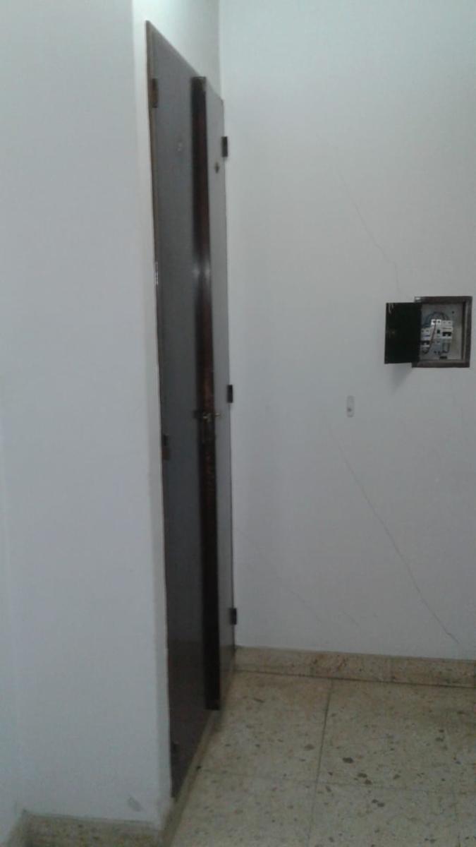 Coronel Pringles (B) Excelente departamento de 2 dormitorios con cochera. — foto 11