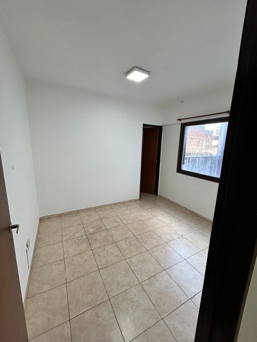 Oficinas en alquiler en Ramos Mejia - 2