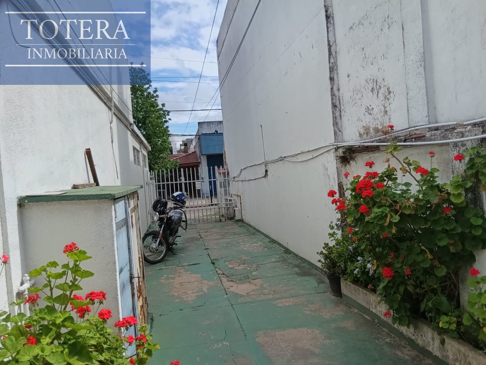 Casa PH 3 ambientes con patio — foto 3