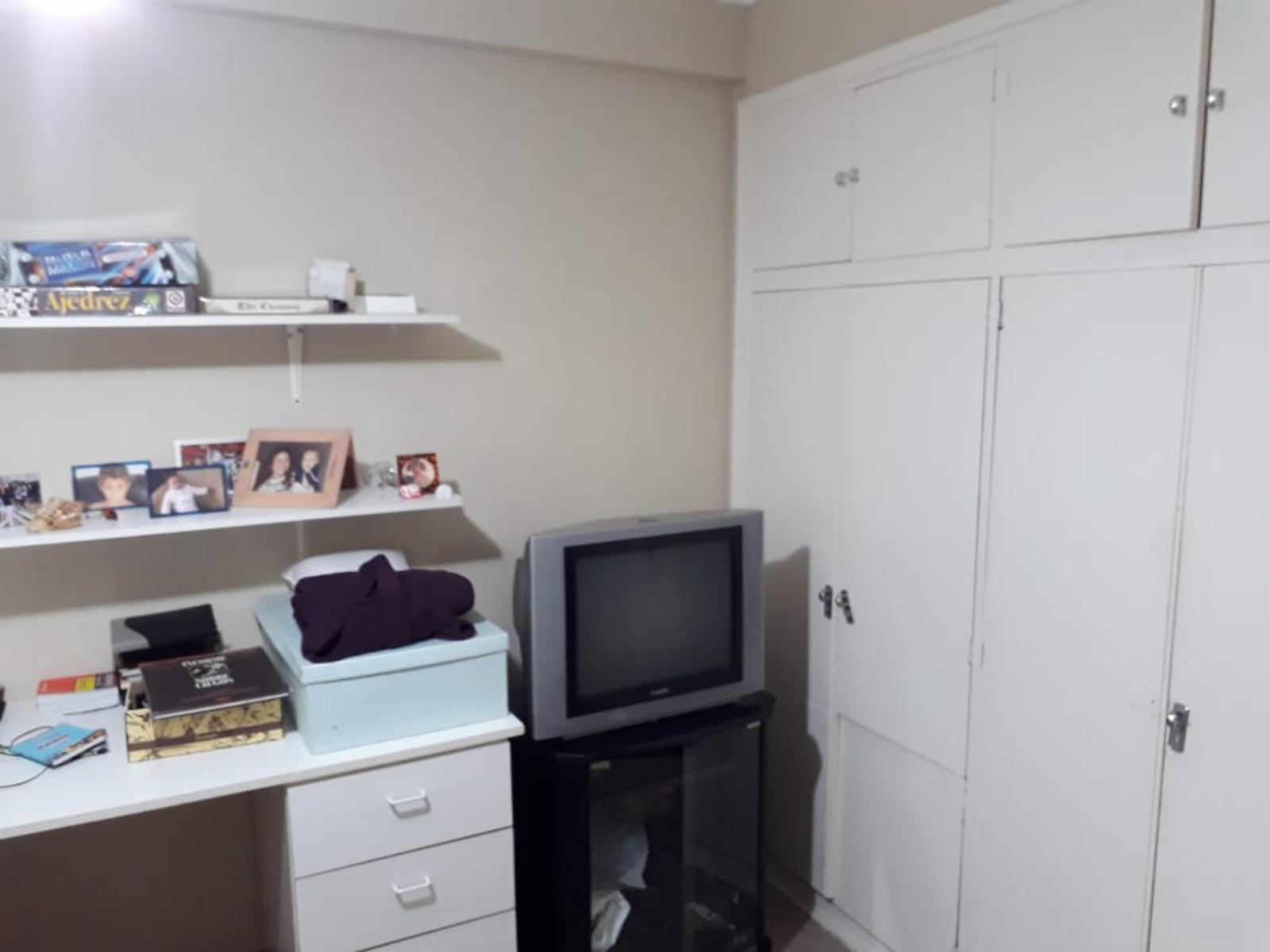 DEPARTAMENTO 3 DORMITORIOS. BALCÓN CON CERRAMIENTO. MUY BUEN ESTADO. — foto 9