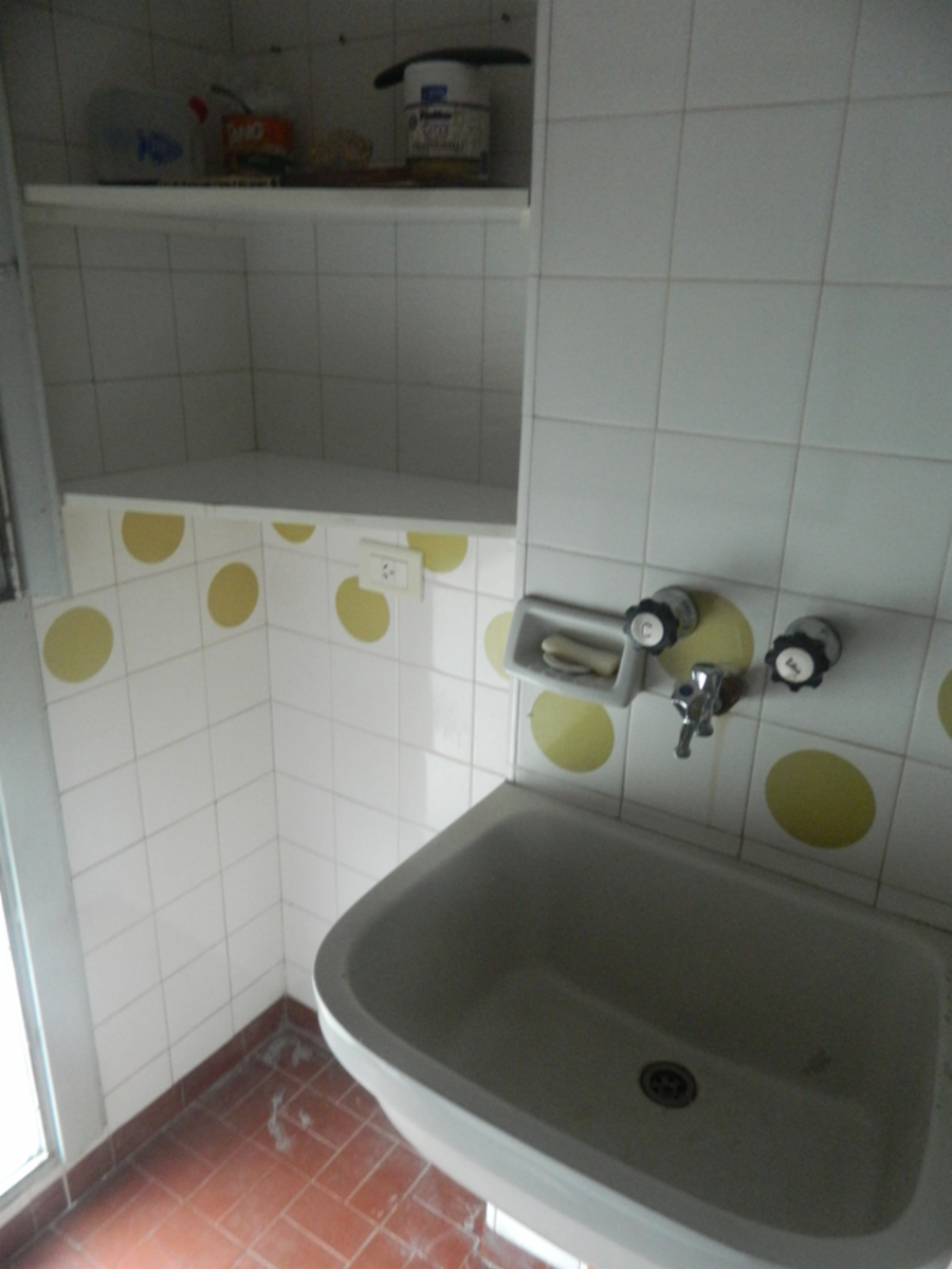DEPARTAMENTOS DOS DORMITORIOS. BALCÓN. — foto 2