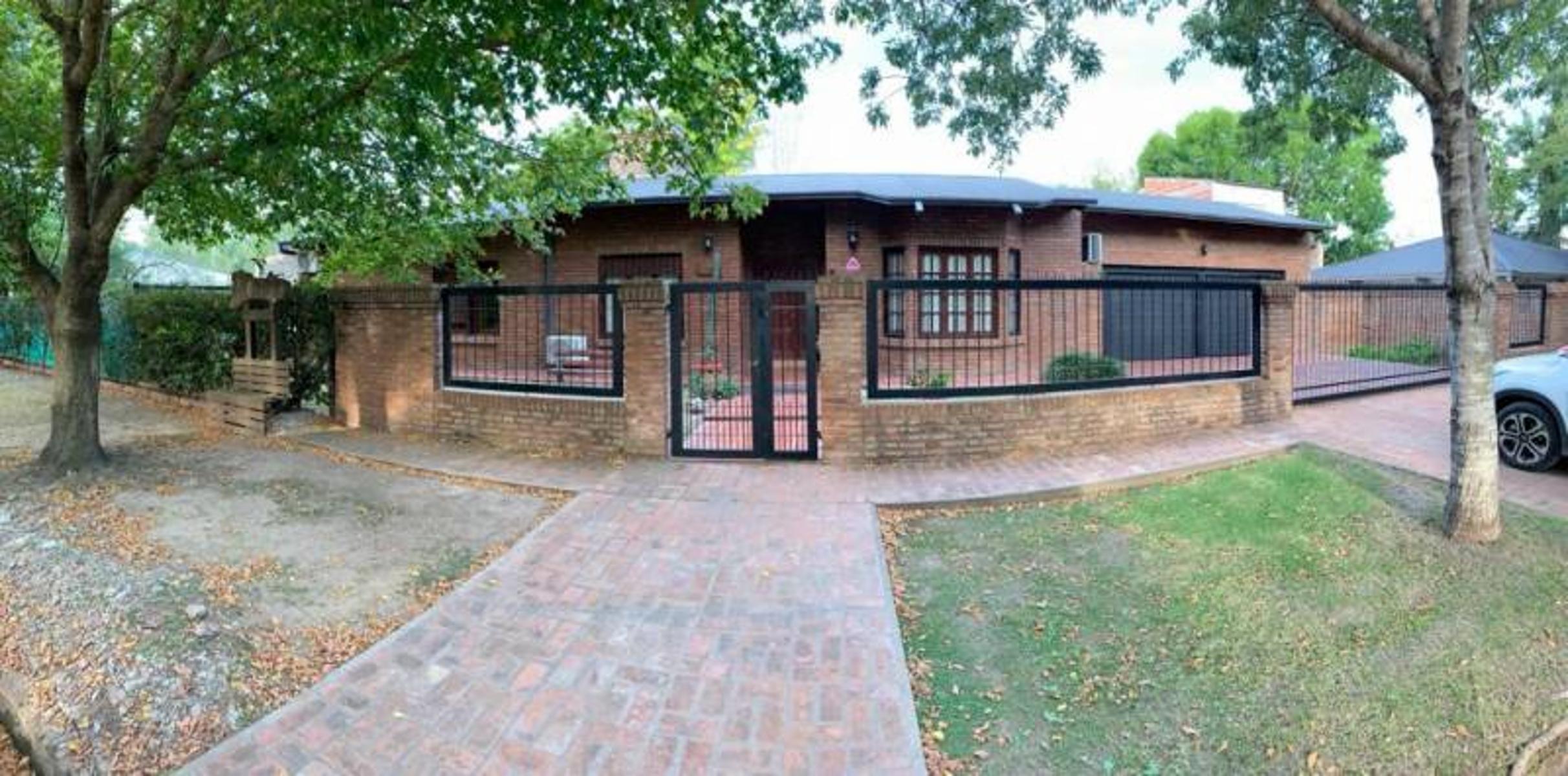 CASA 3 DORMITORIOS. PARQUE Y PISCINA. TERRENO 1575M2. FUNES. — foto 13